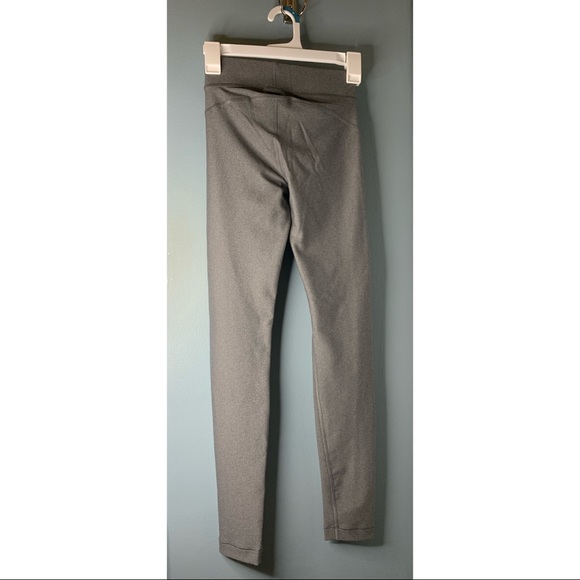 UNDER ARMOUR ☀️Heat Gear☀️ Leggings - Picture 4 of 8